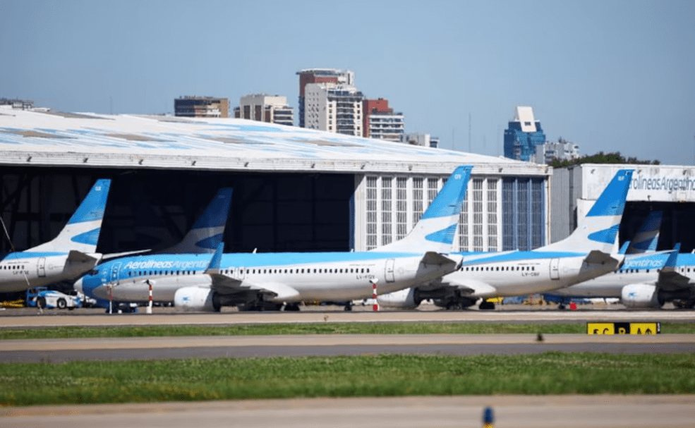 Kicillof anunció que la Provincia quiere controlar Aerolíneas&nbsp;Argentinas
