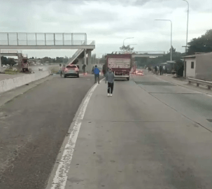 Piquete y pedido de dinero en el Acceso Sudeste de&nbsp;Bernal