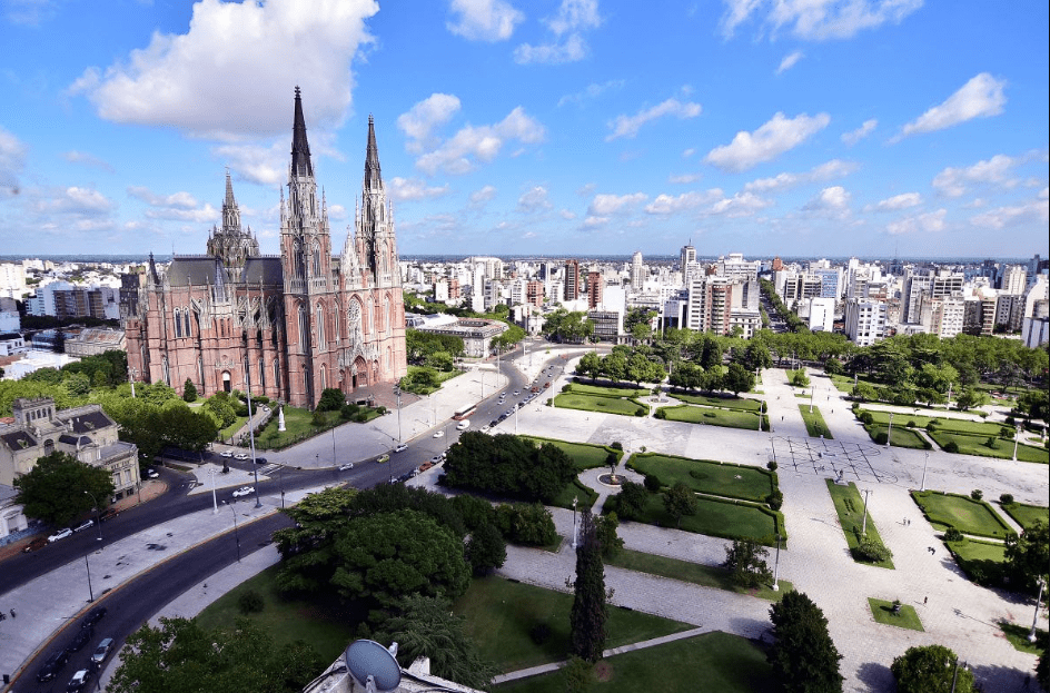 Detienen en La Plata a cinco chilenos por intento de robo en&nbsp;casas