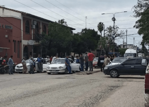 Salvador Mazza: taxistas realizaron un corte total en rechazo a una ordenanza&nbsp;municipal