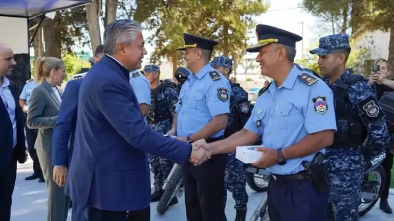 Figueroa refuerza la seguridad neuquina con una inversión estratégica y un mensaje firme contra el narcotráfico: “No les tenemos&nbsp;miedo”