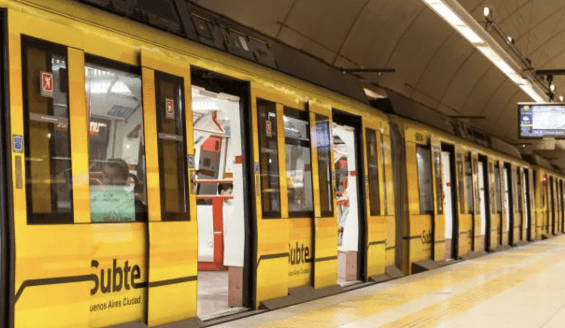 Liberan molinetes en la Línea B del subte por reclamos por&nbsp;asbesto